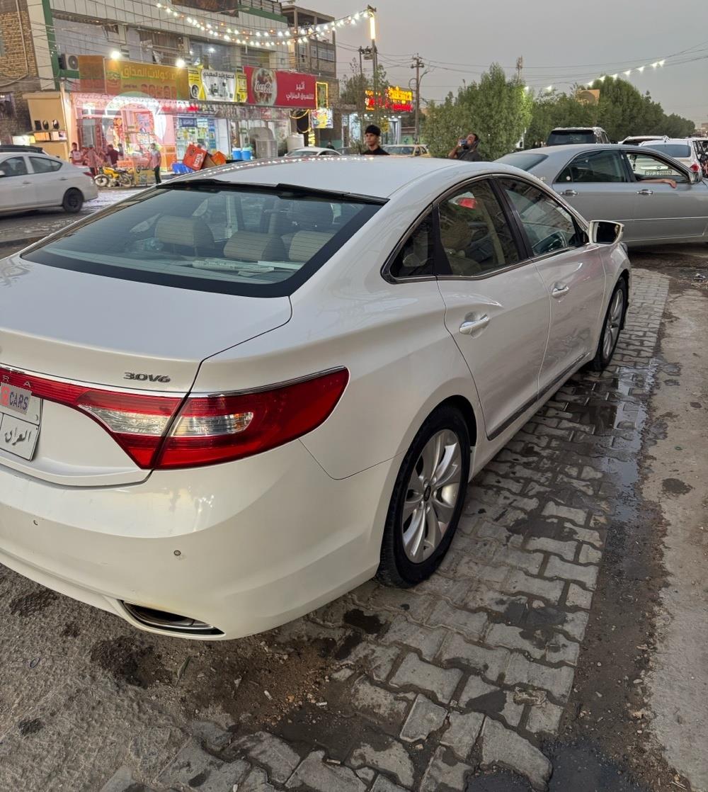 هیوندای ازێرا